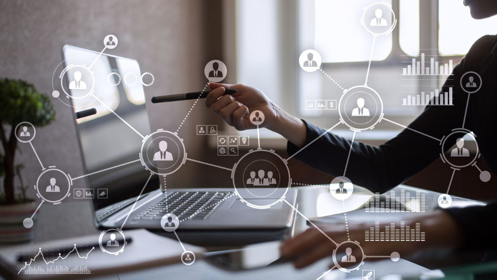 Aufklärungsarbeit in Fachkanälen, Medienportalen und anderen Communities.